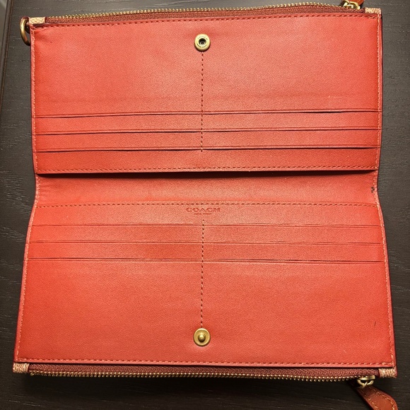 NEW! Coach wallet - Picture 3 of 4